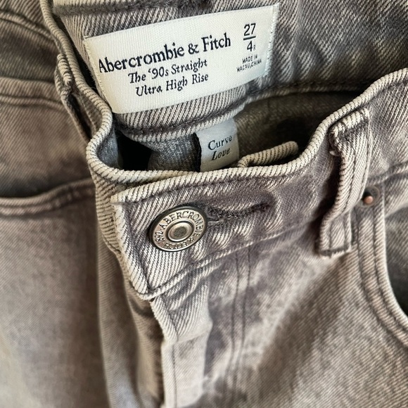 Abercrombie & Fitch 90s Straight Ultra High Rise - Grey - Size 4/27 Curve Love - Picture 4 of 9